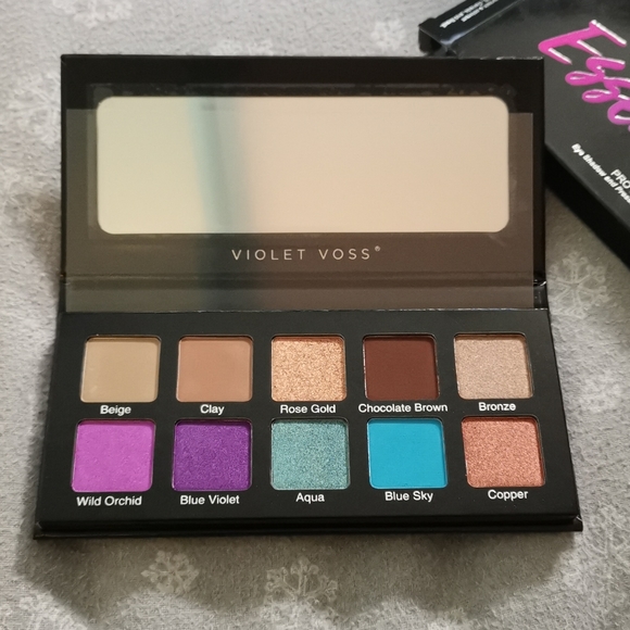 🔥 3 for $30 🔥 BRAND NEW Violet Voss Essentials 2 - Picture 2 of 3